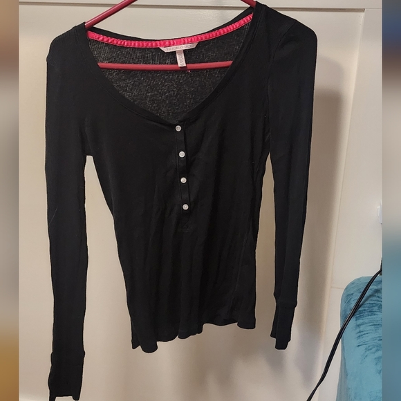 Victoria's Secret Tops - Victorias Secret long Sleeve Button Up